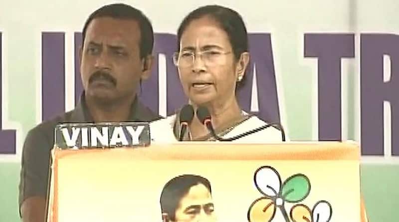 Mamata Slams Modi From Lucknow