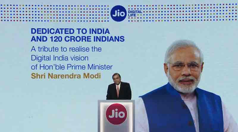 govt issues notice to paytm jio on using pms photo on advertisements