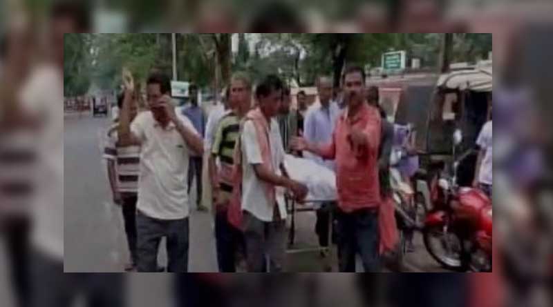 Denied ambulance, father carries minor's body on stretcher in Odisha 