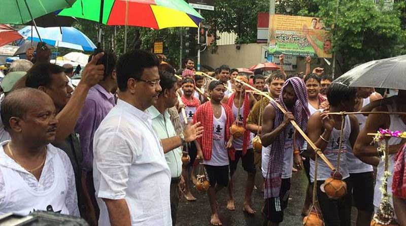 WB Minister Firhad Hakim organises Kanwar pilgrimage at Chetla Bhukailash Shiva temple 