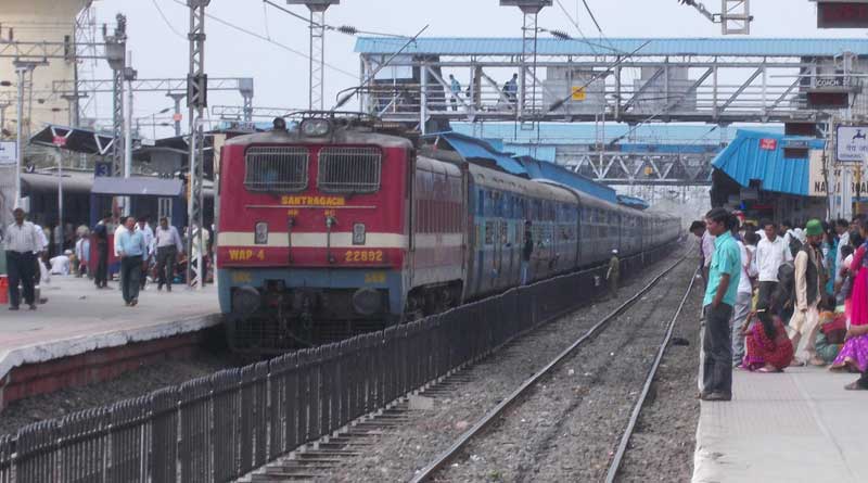 Bomb scare in Gitanjali Express, bomb squad rushed