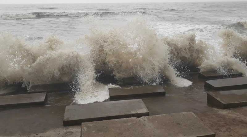 Due to depression high tide in Digha coastal area