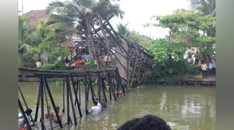 Kerala: footbridge collapsed in kollam, one woman dies 