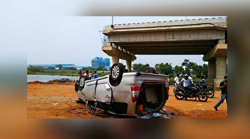 Hyderabad: A car flew 30 feet in the air off an incomplete flyover, 3 died