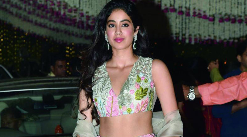 Watch: Janhvi Kapoor touched inappropriately in crowd