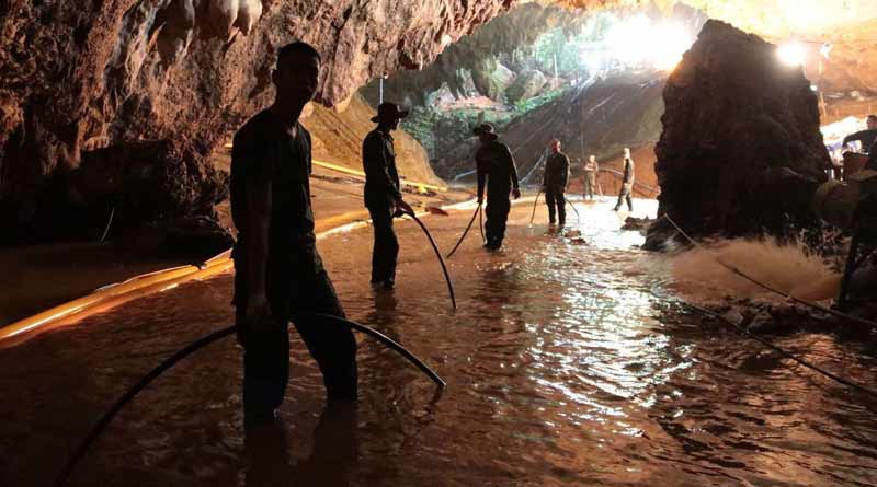 8 footballers rescued from the cave, 4 more stuck