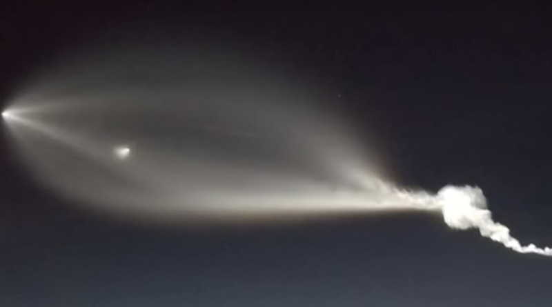 Netizens think they have spotted UFOs on the SpaceX live stream