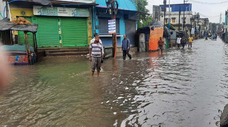 All over West Bengal waterlogged due to heavey rainfall, people are facing problems