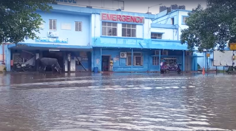 Maldah medical college emergency department inundated due to heavy rain | Sangbad Pratidin