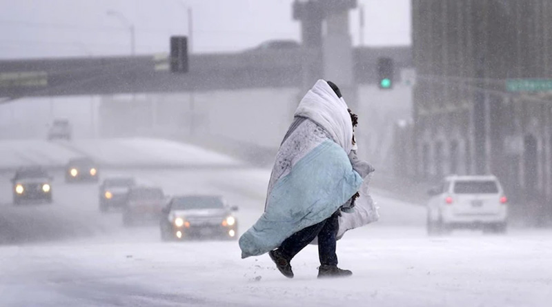 'Bomb cyclone' winter storm wallops US and temperatures down to -48 degrees Celsius | Sangbad Pratidin