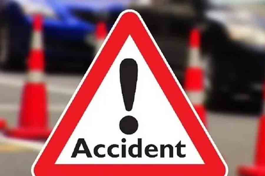 Two people killed in a road accident in Baruipur
