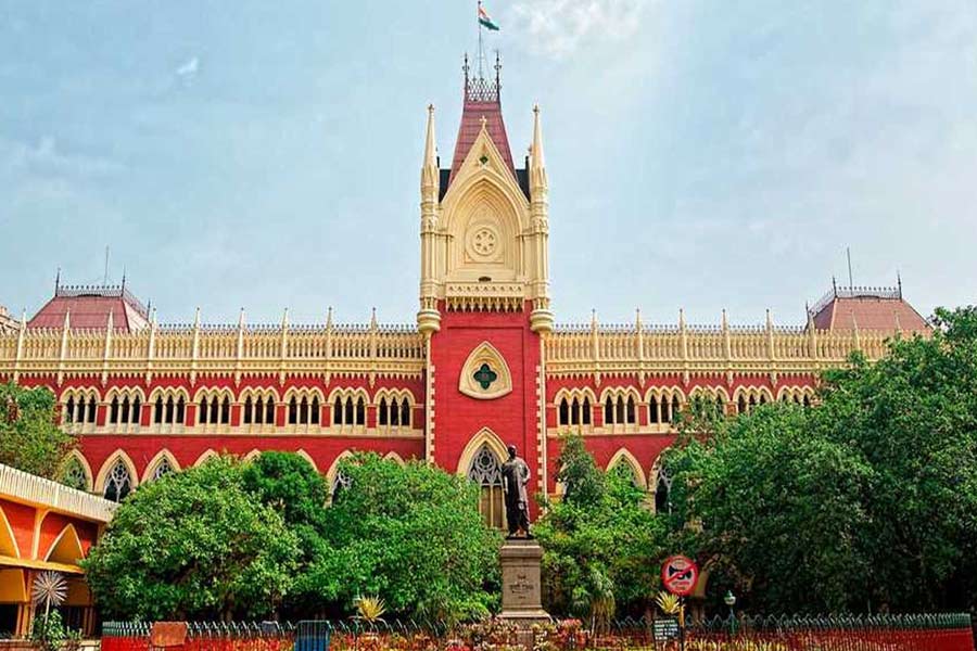 Calcutta HC shows hope to the teacher, who didn't attend school due to death threat by maoist to get due salary