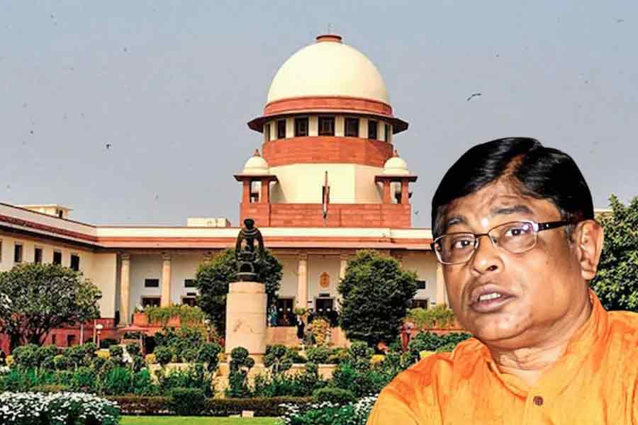 Still no relief, hearing of Manik's bail case postponed again in Supreme Court | Sangbad Pratidin