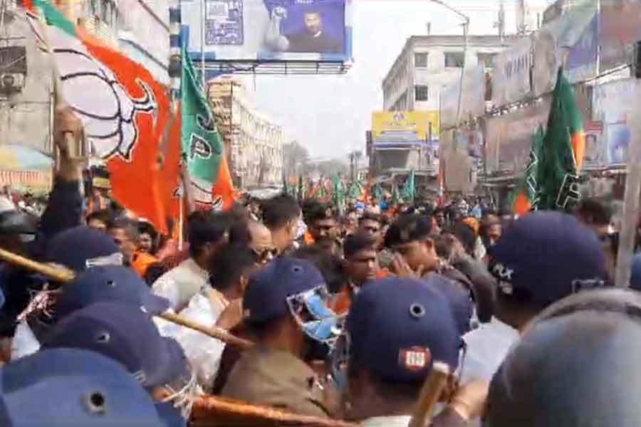 BJP state president Sukanta Majumdar stopped by police in Dankuni । Sangbad Pratidin