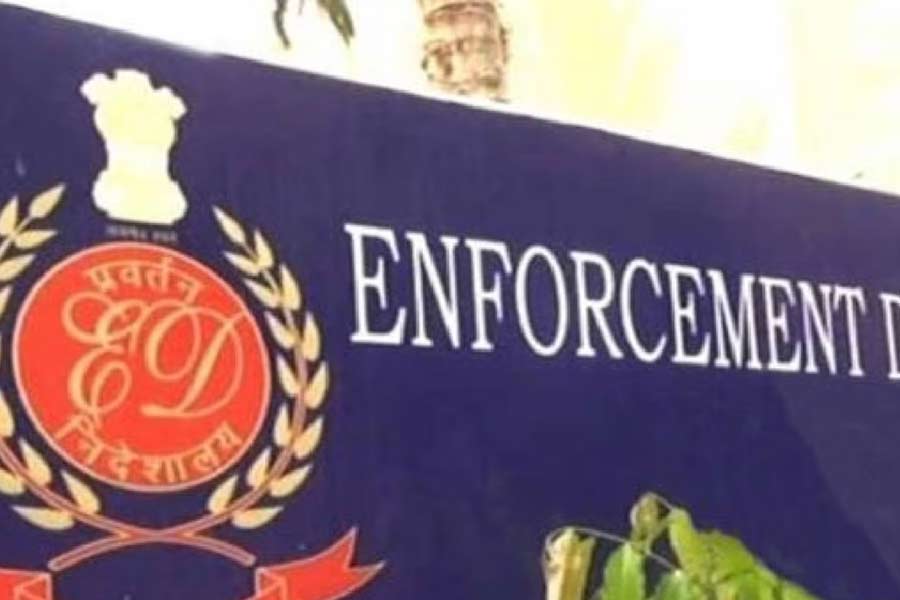 ED's activity in Kolkata: central agency raids in various locations in chitfund scam