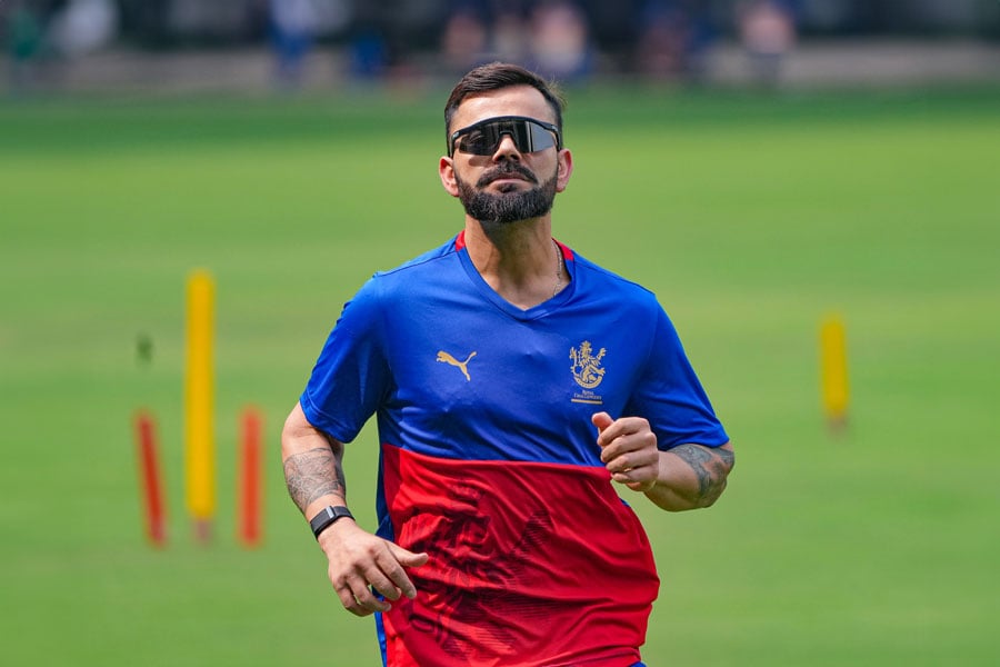 Virat Kohli joins RCB camp ahead of IPL