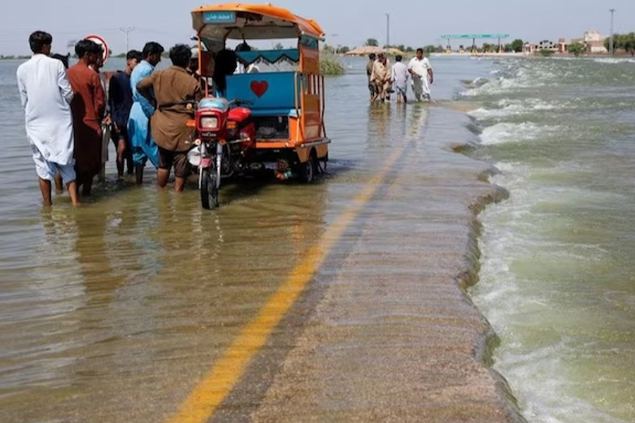 37 killed after massive rainfall hits Pakistan