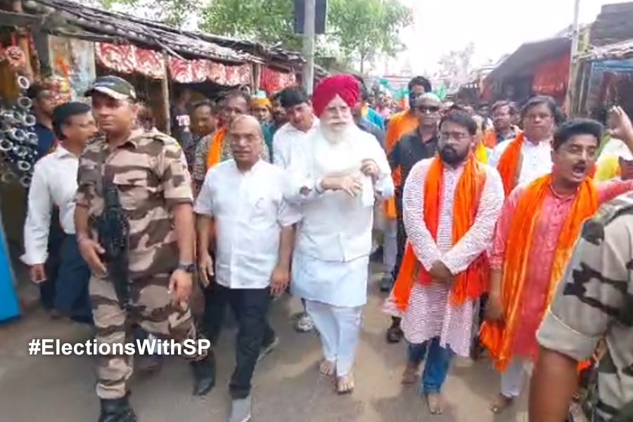 West Bengal Lok Sabha 2024: BJP candidate S S Ahluwalia visits Asansol