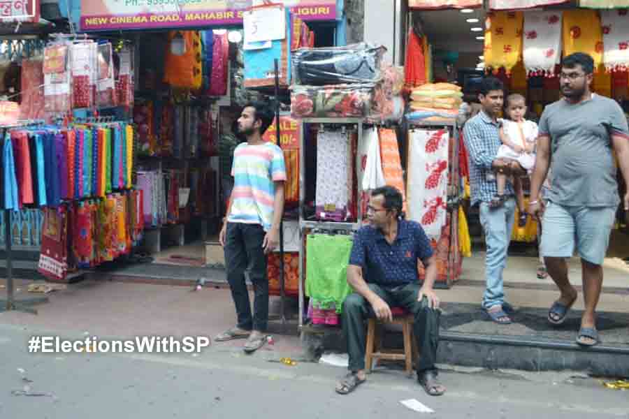 No crowd in Siliguri market in chaitra sale during Lok Sabha Election 2024