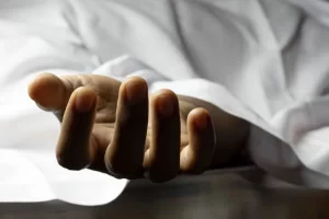 Work pressure, threat of salary deduction, salesman dies by suicide