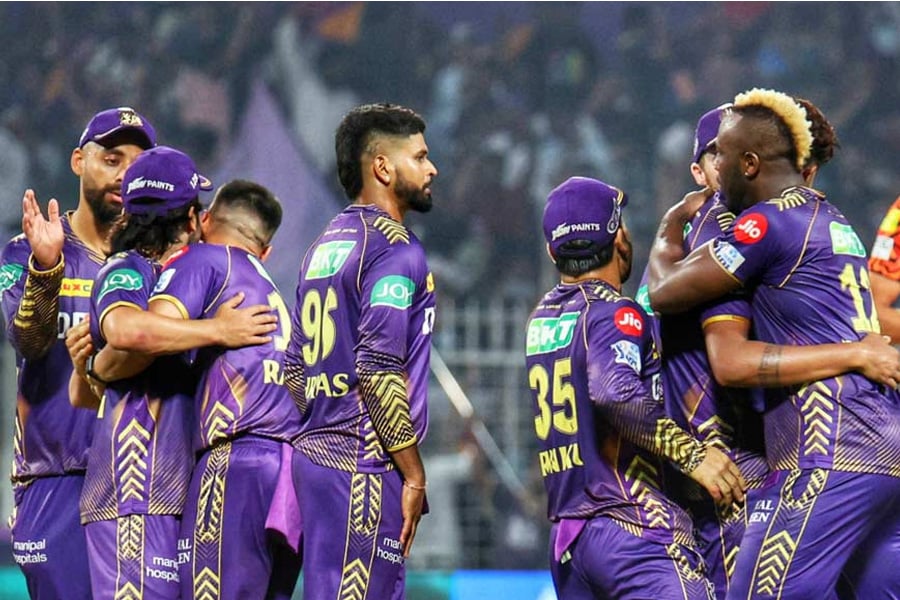 KKR beat DC by 106 runs