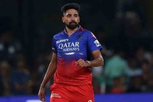 Mohammed Siraj wrote heartfelt message to RCB fans and Rashid Khan reacts