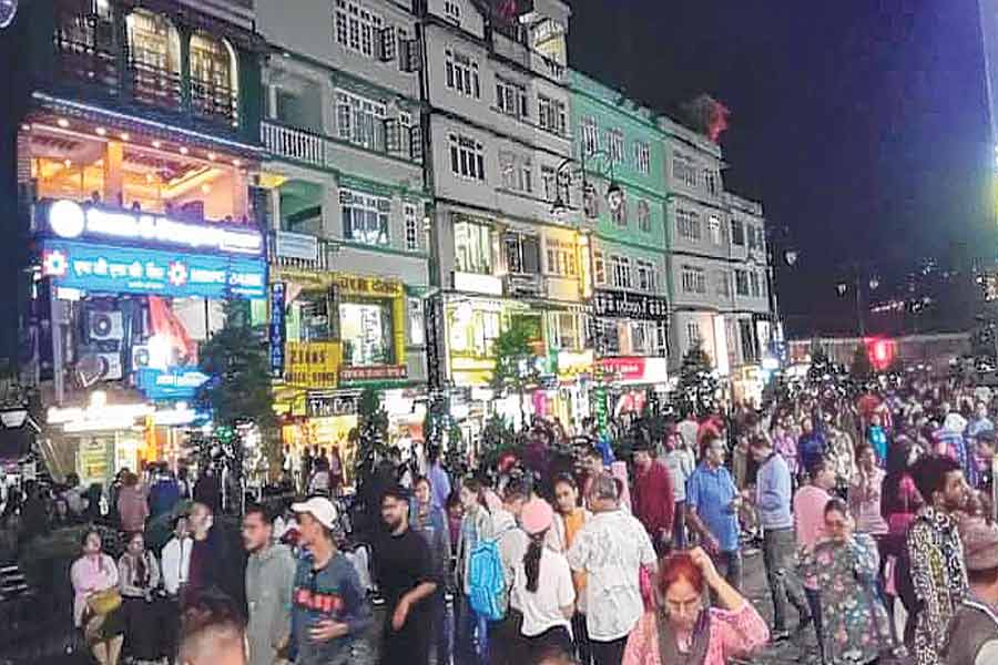 Car fare sky rocketing in Gangtok, tourists offended