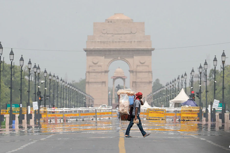 Heat wave in India, Delhi's Maximum temperature crosses 52.3 degree