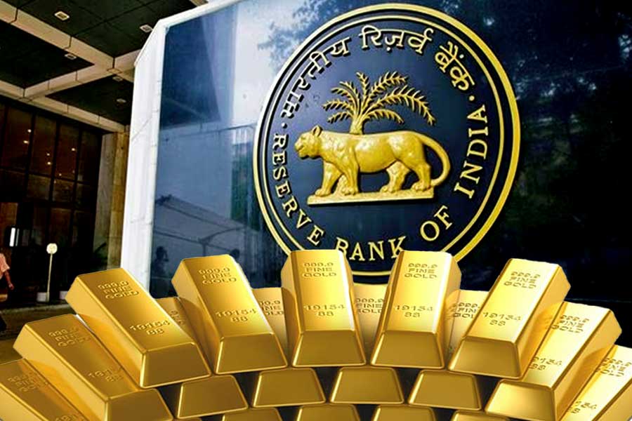 RBI moves 1 lakh kg of gold from UK to its vaults in India