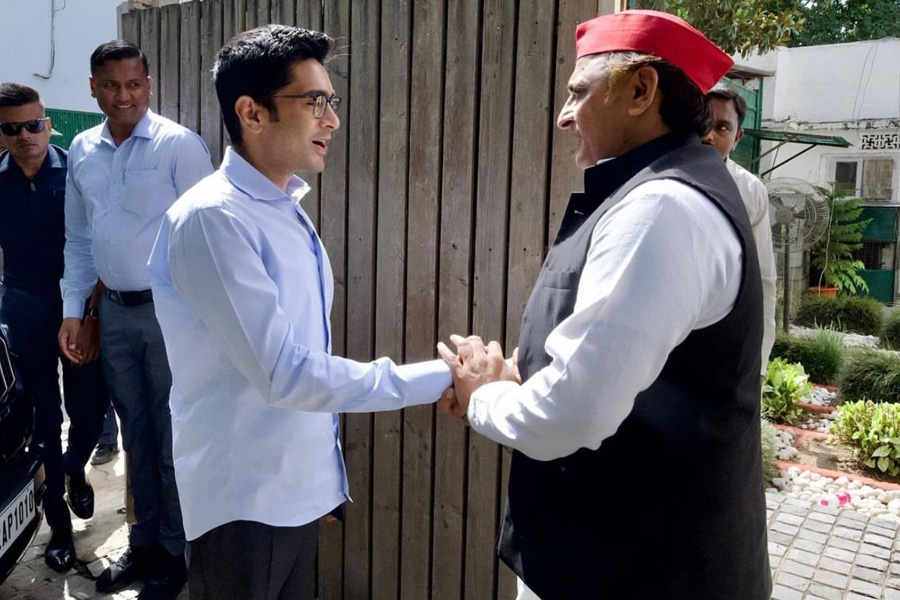 Lok Sabha 2024: Abhishek Banerjee meets Akhilesh Yadav