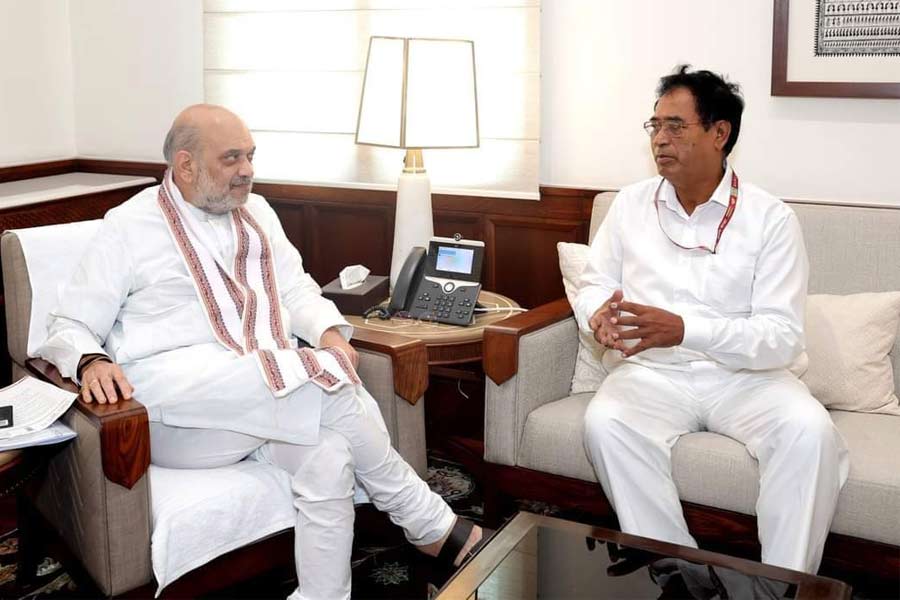 Anant Maharaj meets with Amit Shah in Delhi