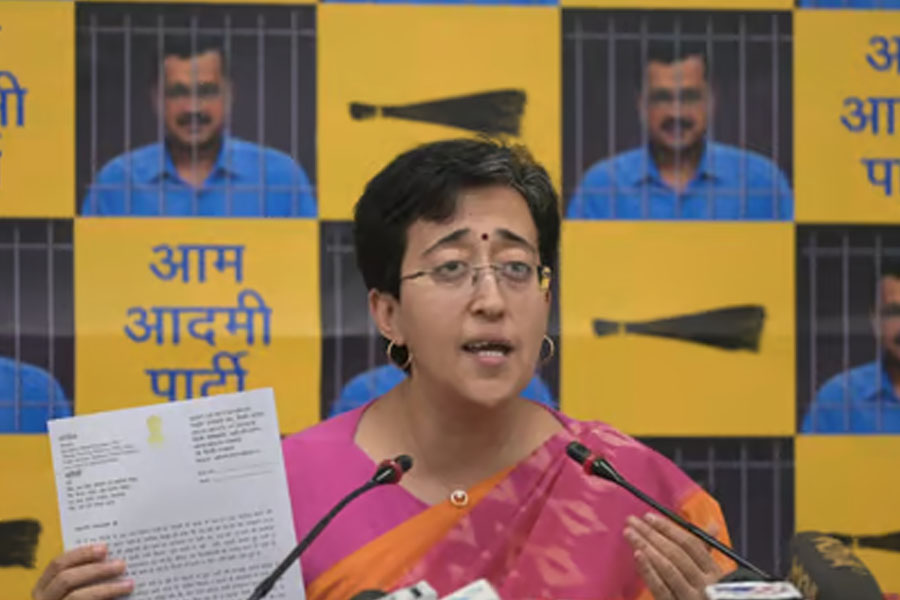 Delhi water crisis Atishi writes letter to prime minister will fast from june 21 if no solution is found