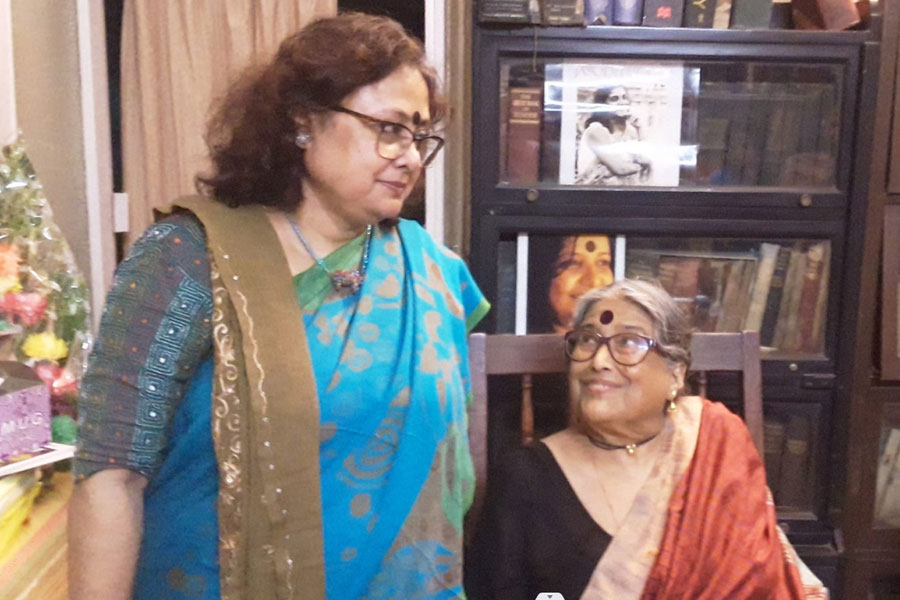 Sahitya Akademi Bal Sahitya Puraskar: Winner Dipanwita Roy reminds Nabaneeta Dev Sen's prediction on her award winning