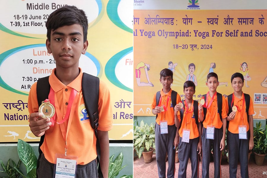 Bengal won gold medal in National Yoga Olympiad son of a laborer in the team