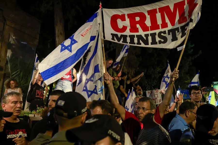 Thousands Of Israelis Turn Out For Protest Against Netanyahu