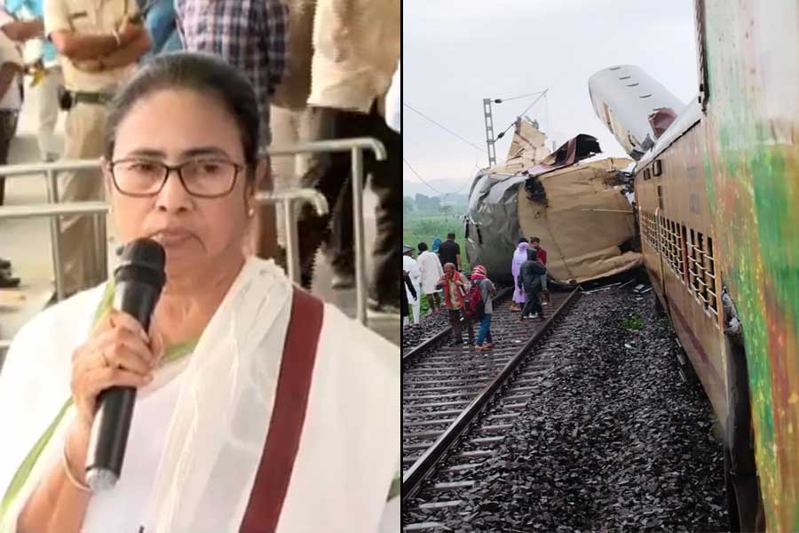 CM Mamata Banerjee blames central govt. for delay to go North Bengal, where massive rail accident took place