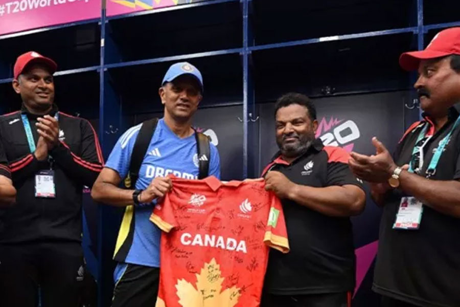 India Cricket Team coach Rahul Dravid spoke to players in Canada dressing room in T20 World Cup 2024