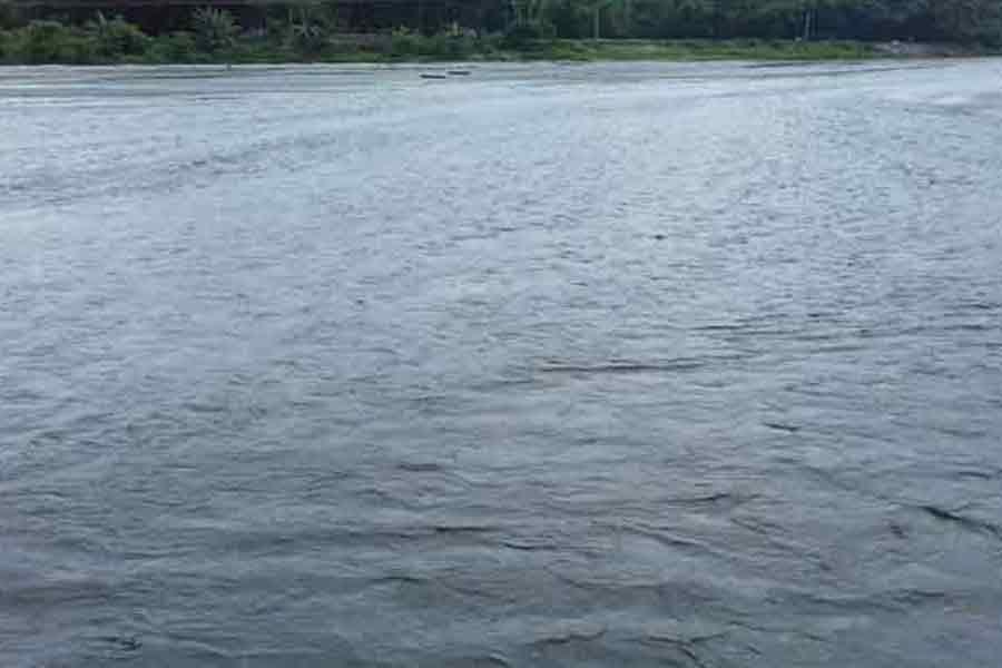 Water turned black in Atrayee and Ichamoti river in Dakshin dinajpur