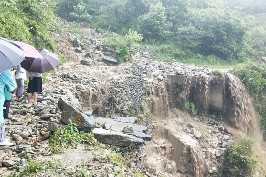 Heavy rain and landslide in Sikkim, 3 death