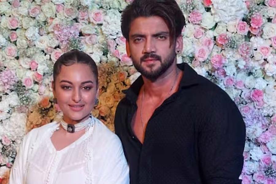 Sonakshi Sinha spends time with Zaheer Iqbal and his family amid wedding rumours