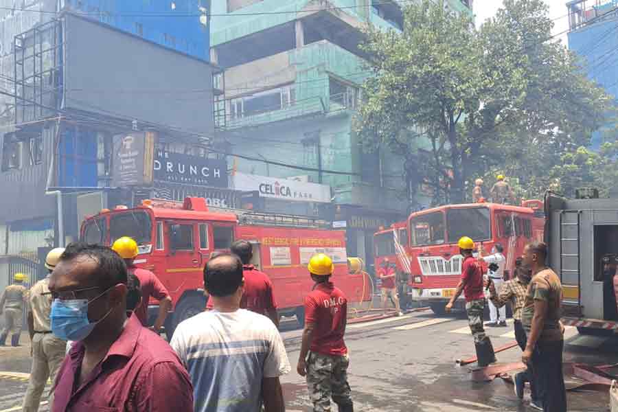 Massive fire broke out at Park Street