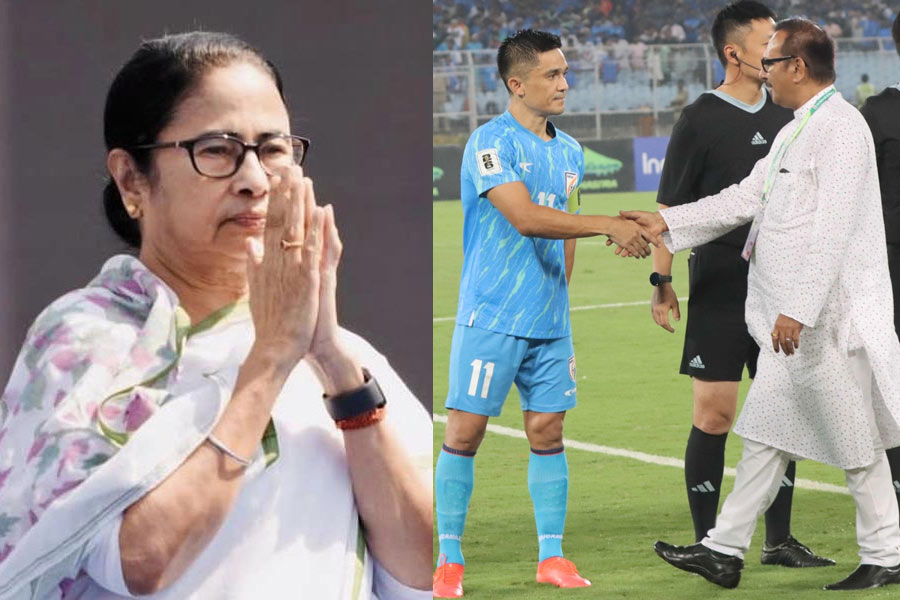 Mamata Banerjee wants Sunil Chhetri to be involved with football in WB