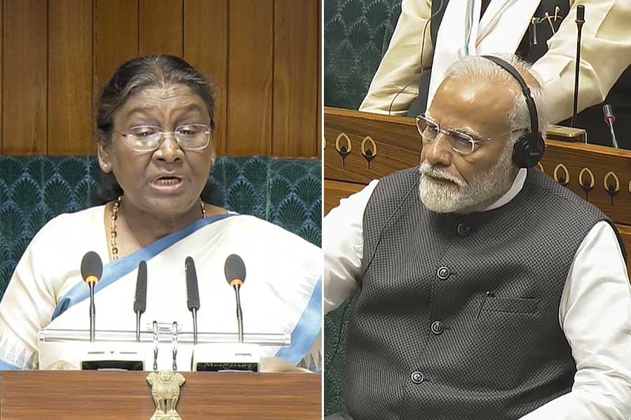 President Droupadi Murmu addresses a joint session, hails Stable government