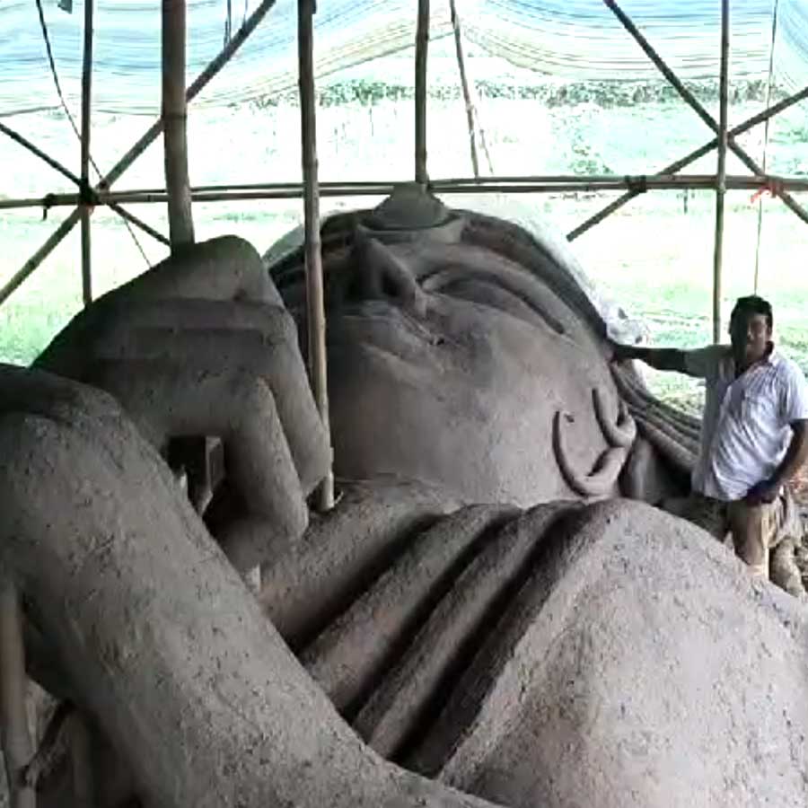 Club making 111 feet tall durga idol of fibre at Ranaghat in Nadia