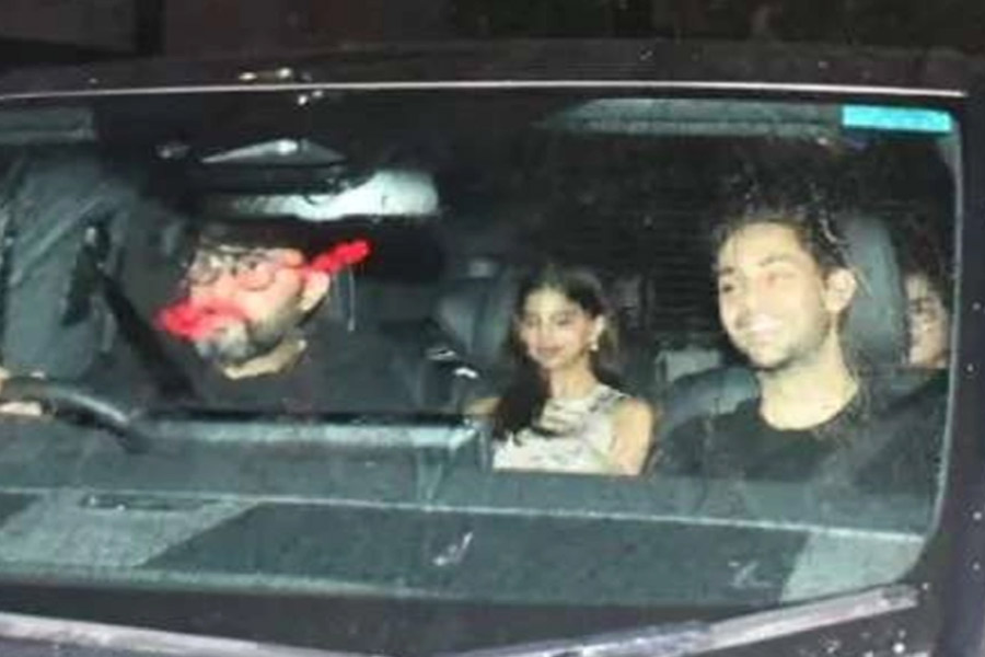 Abhishek-Agastya-Suhana-1