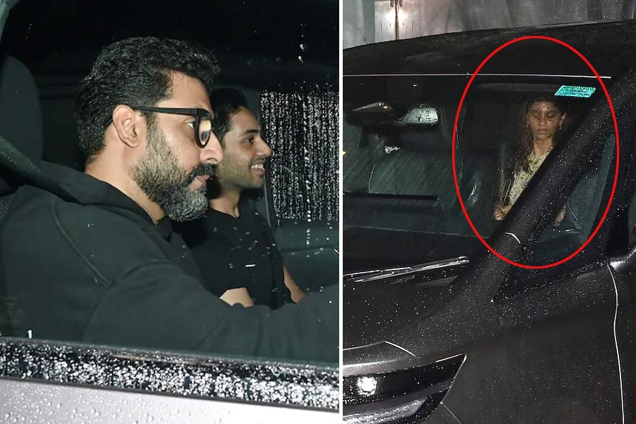 Abhishek Bachchan gives rumoured couple Agastya Nanda, Suhana Khan ride in car