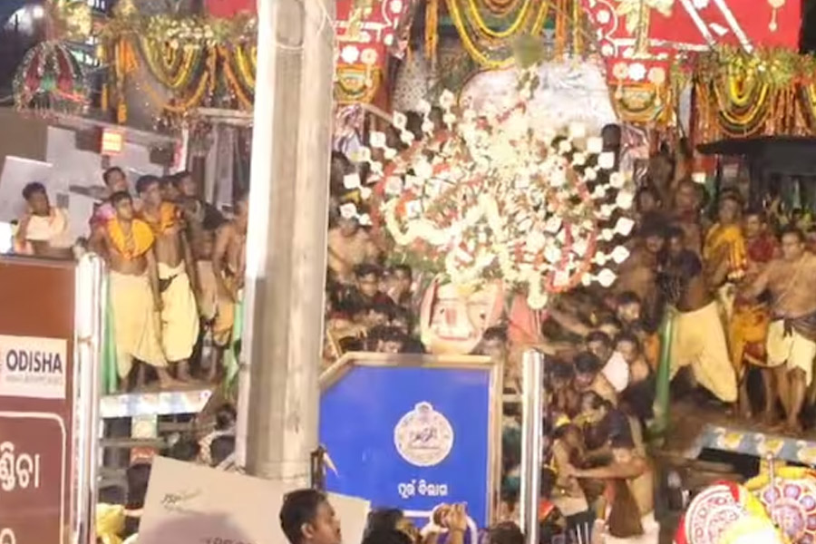 Idol of Lord Balabhadra slips during ceremony after Rath Yatra in Puri