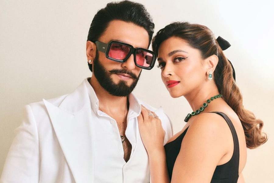Deepika Padukone and Ranveer Singh to welcome home a baby boy predicts astrologer