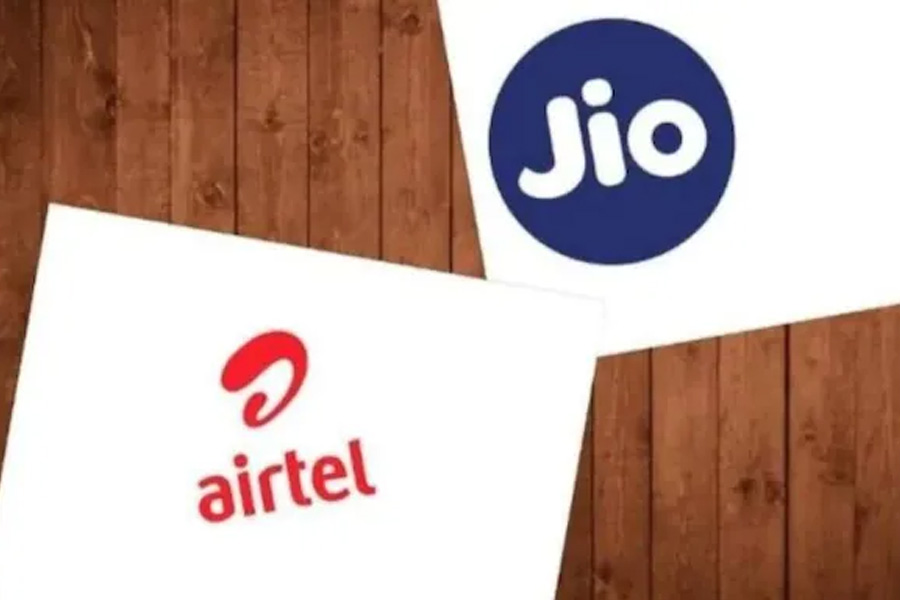 Jio vs Airtel cheapest 5G mobile prepaid plan