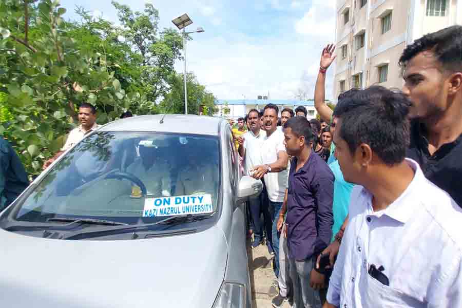 TMCP stage protest against VC in Kazi Nazrul Islam University